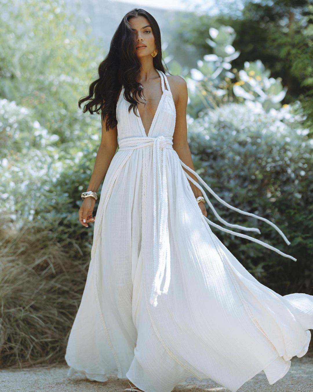 Dbvacay Backless with straps and flowing suitable for vacation Maxi Dress